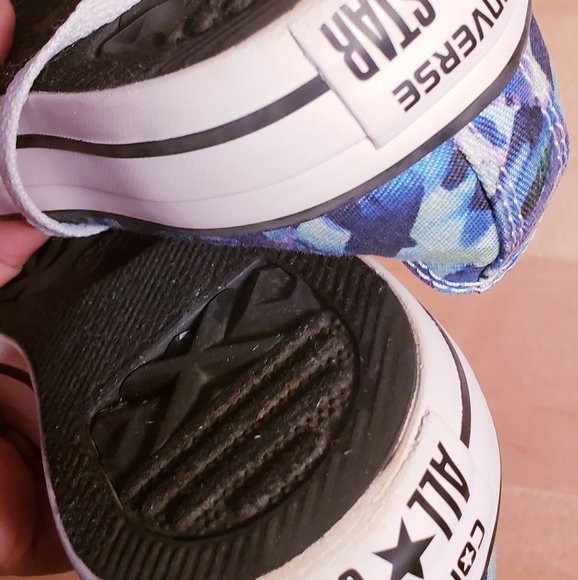 🌼🌺🌸basically new. Chucks❤️❤️ both EACH■■■■■ for sale SEPARATE 🛍🛍 - Picture 3 of 12